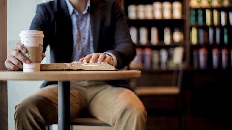 Top 10 Reasons Why You Should Date A Book-Lover