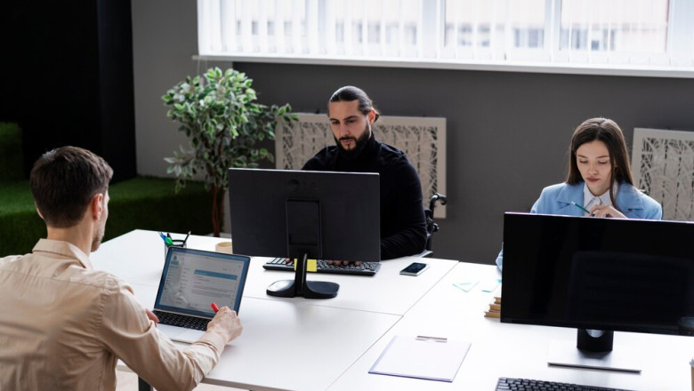 How to behave inside the Software Company ?